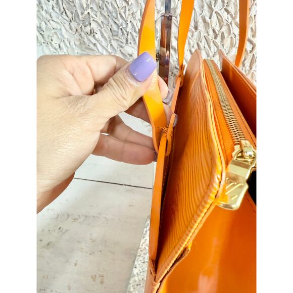 Louis Vuitton Croisette Epi Leather GM Office Shoulder Handbag Orange - Picture 6 of 9